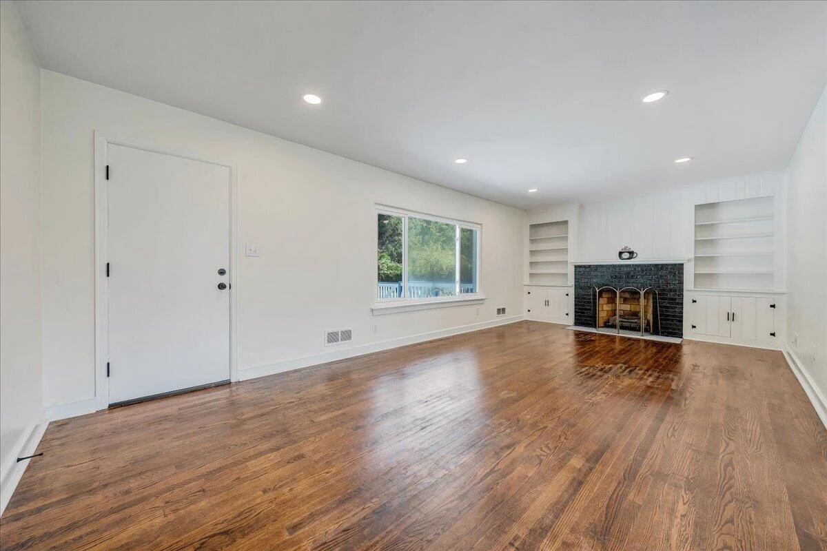 3417 Windsor RD SW - Photo 20