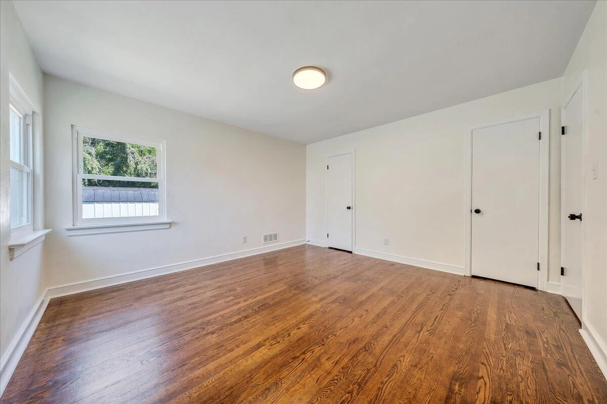 3417 Windsor RD SW - Photo 26