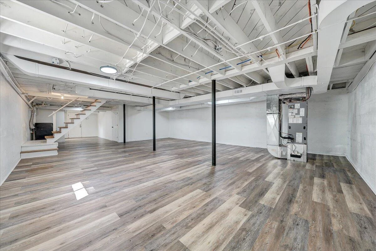3417 Windsor RD SW - Photo 32