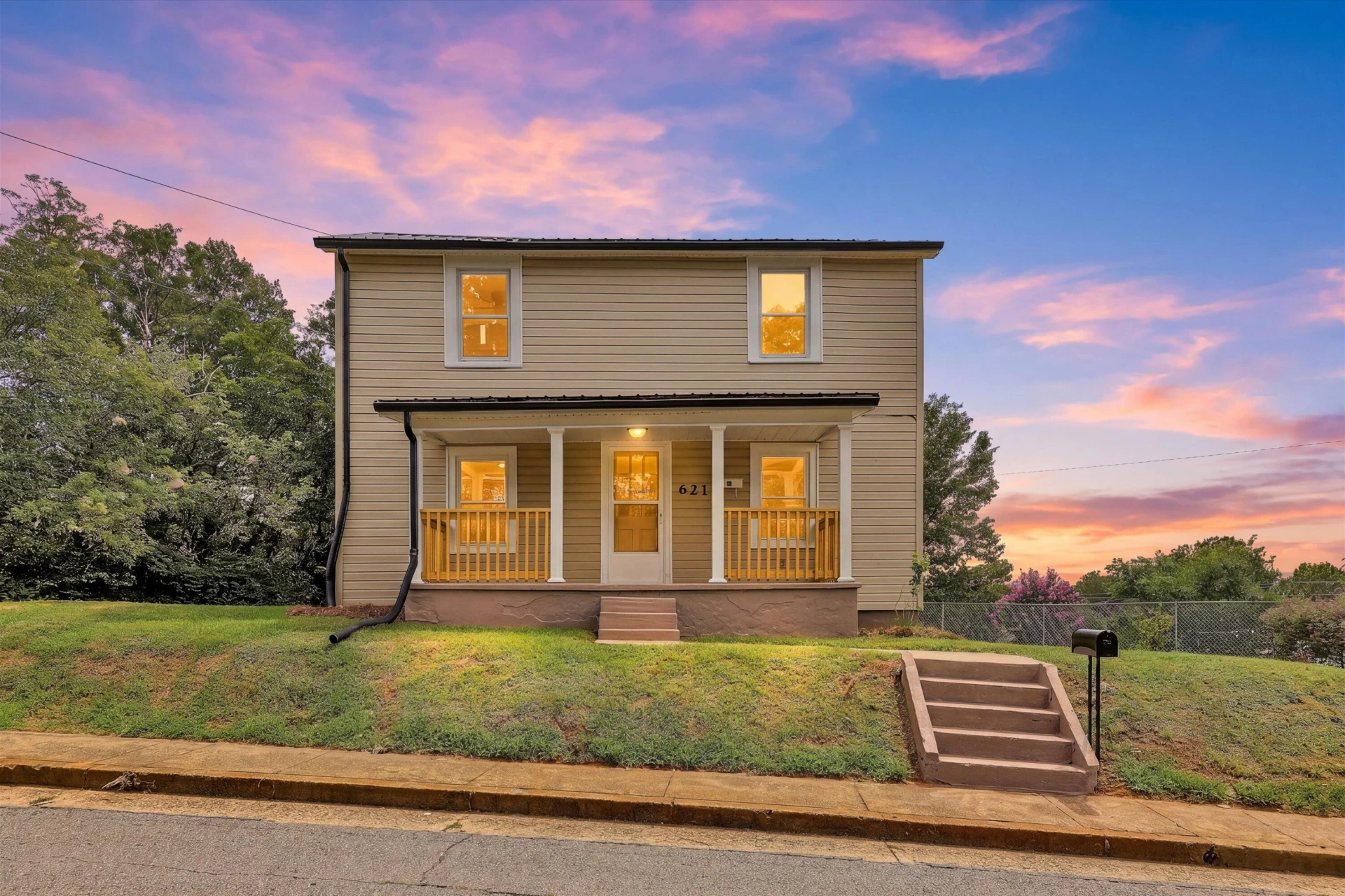 621 Fayette ST - Photo 2