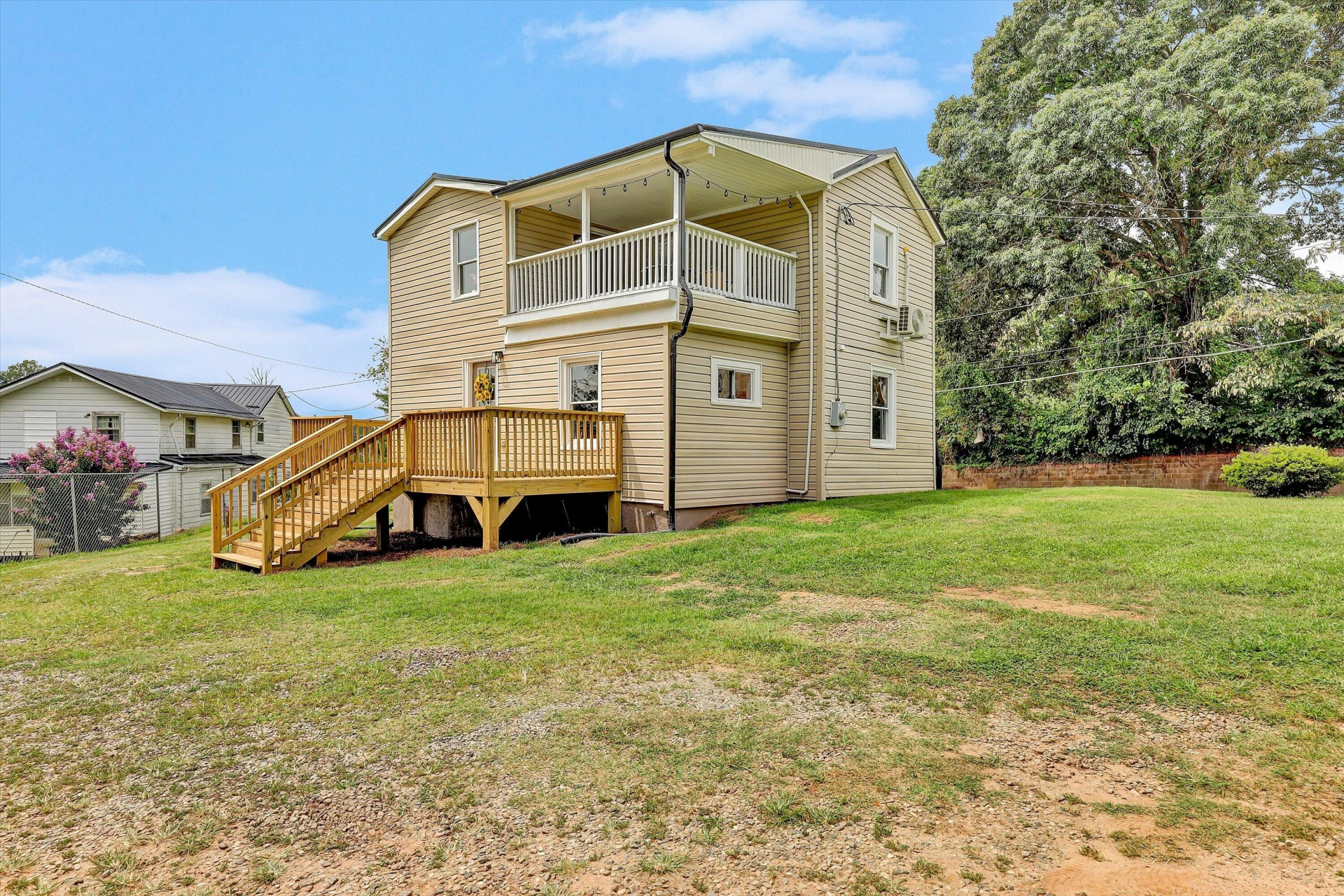 621 Fayette ST - Photo 3