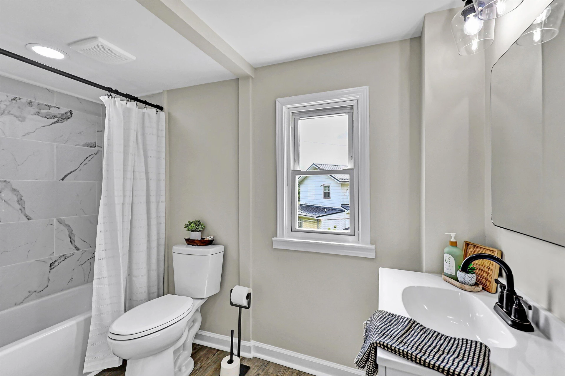 621 Fayette ST - Photo 8