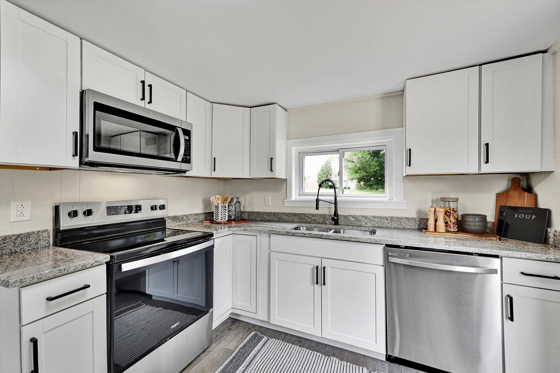 621 Fayette ST - Photo 10
