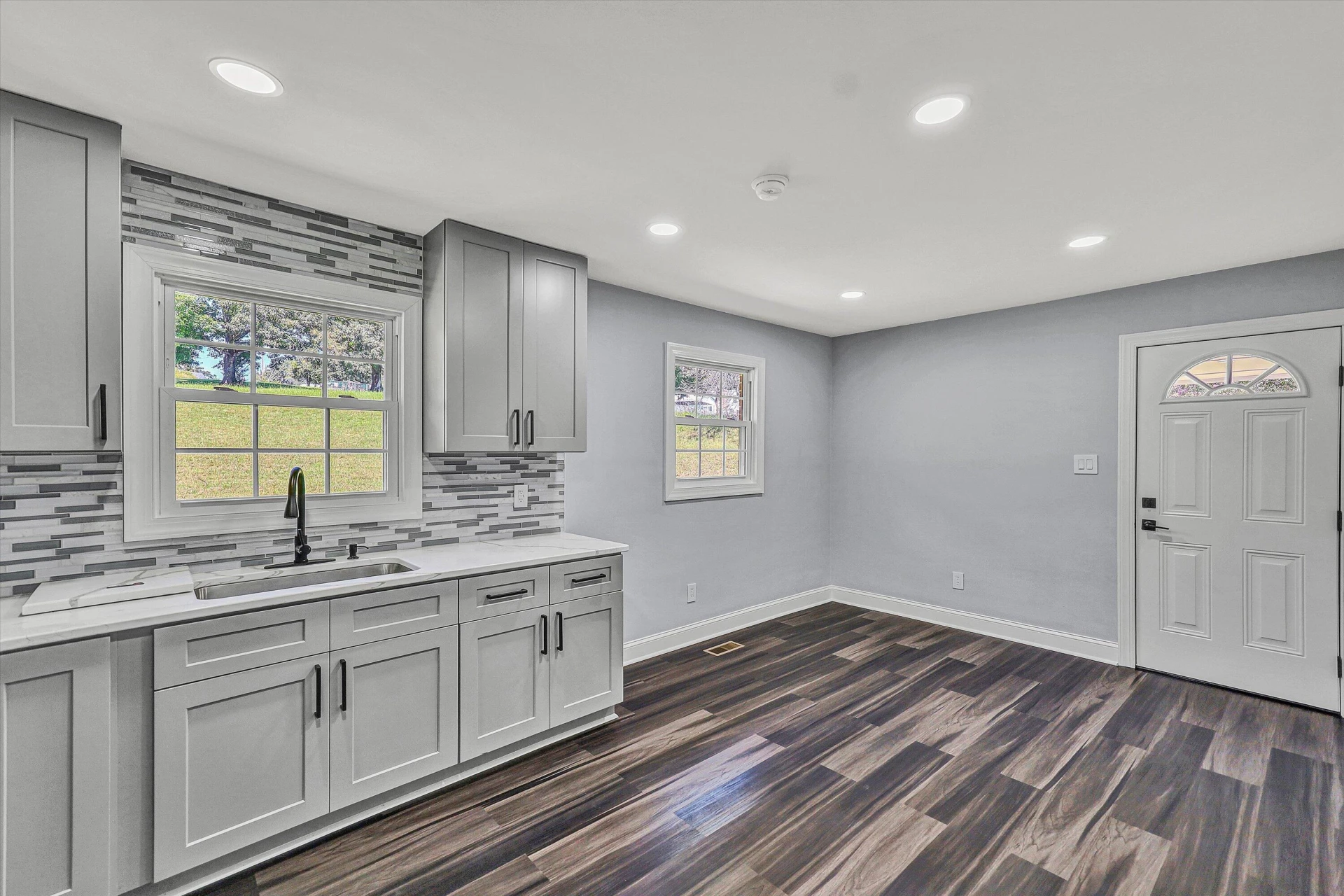 718 Perdue ST - Photo 2