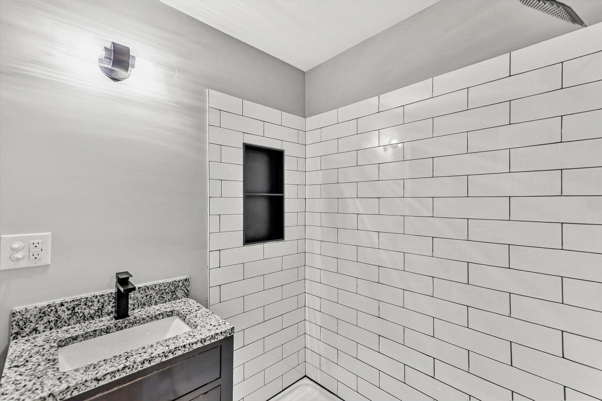 89 Sunrise AVE - Photo 4
