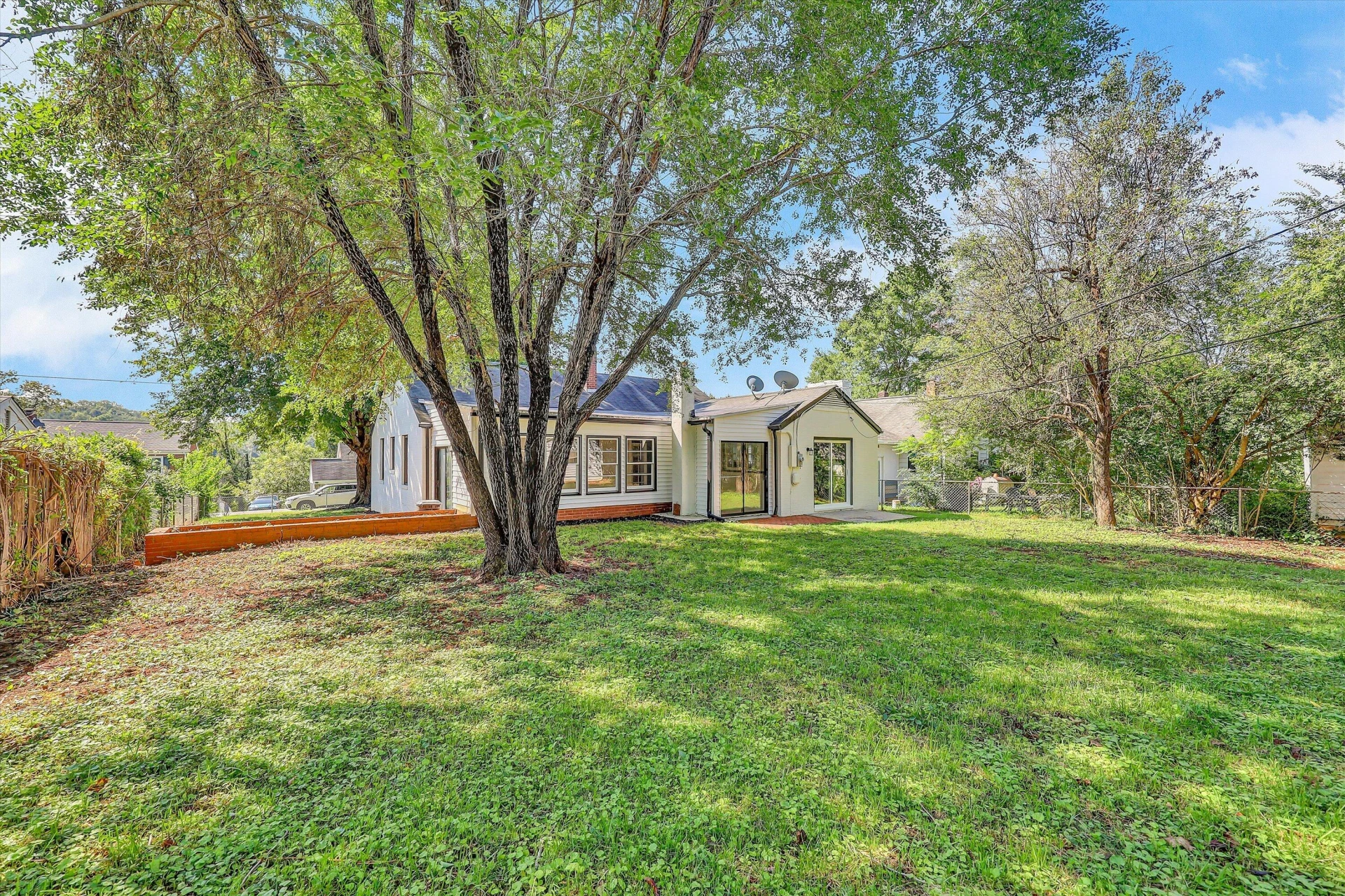 89 Sunrise AVE - Photo 27