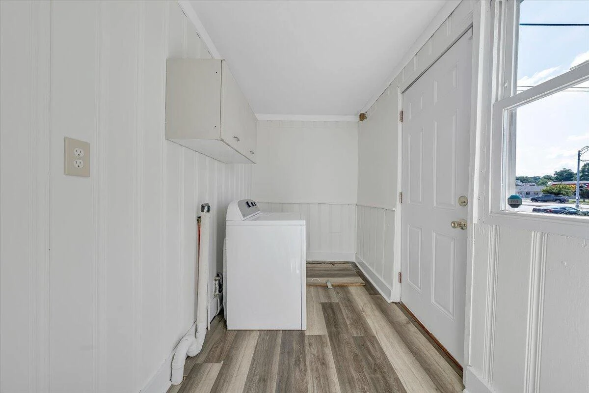 1241 Dale AVE SE - Photo 17
