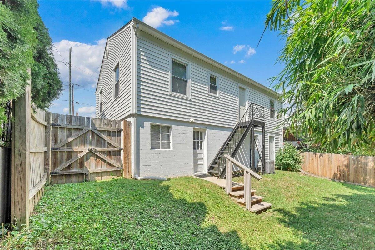 2936 Fleetwood AVE SW - Photo 5