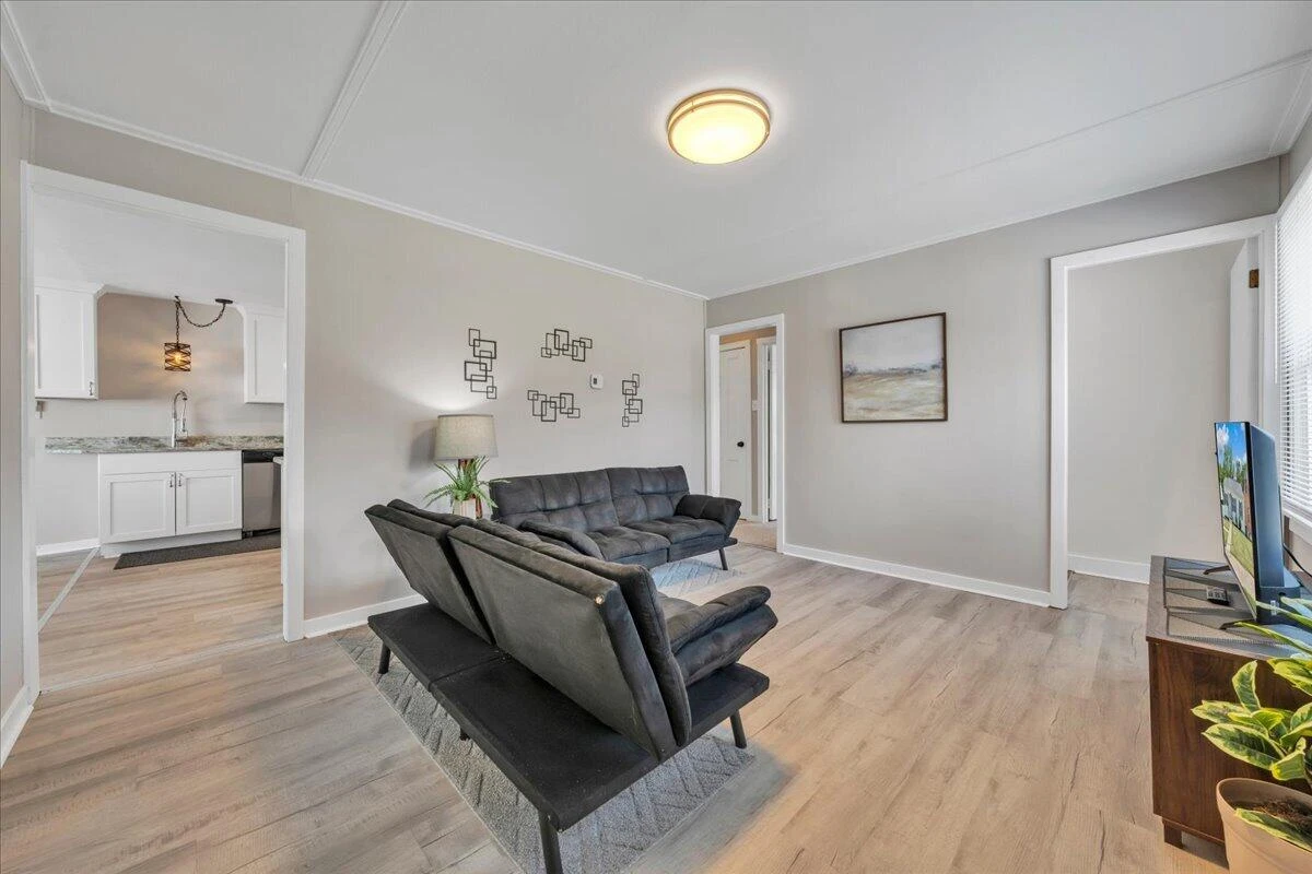 2936 Fleetwood AVE SW - Photo 10