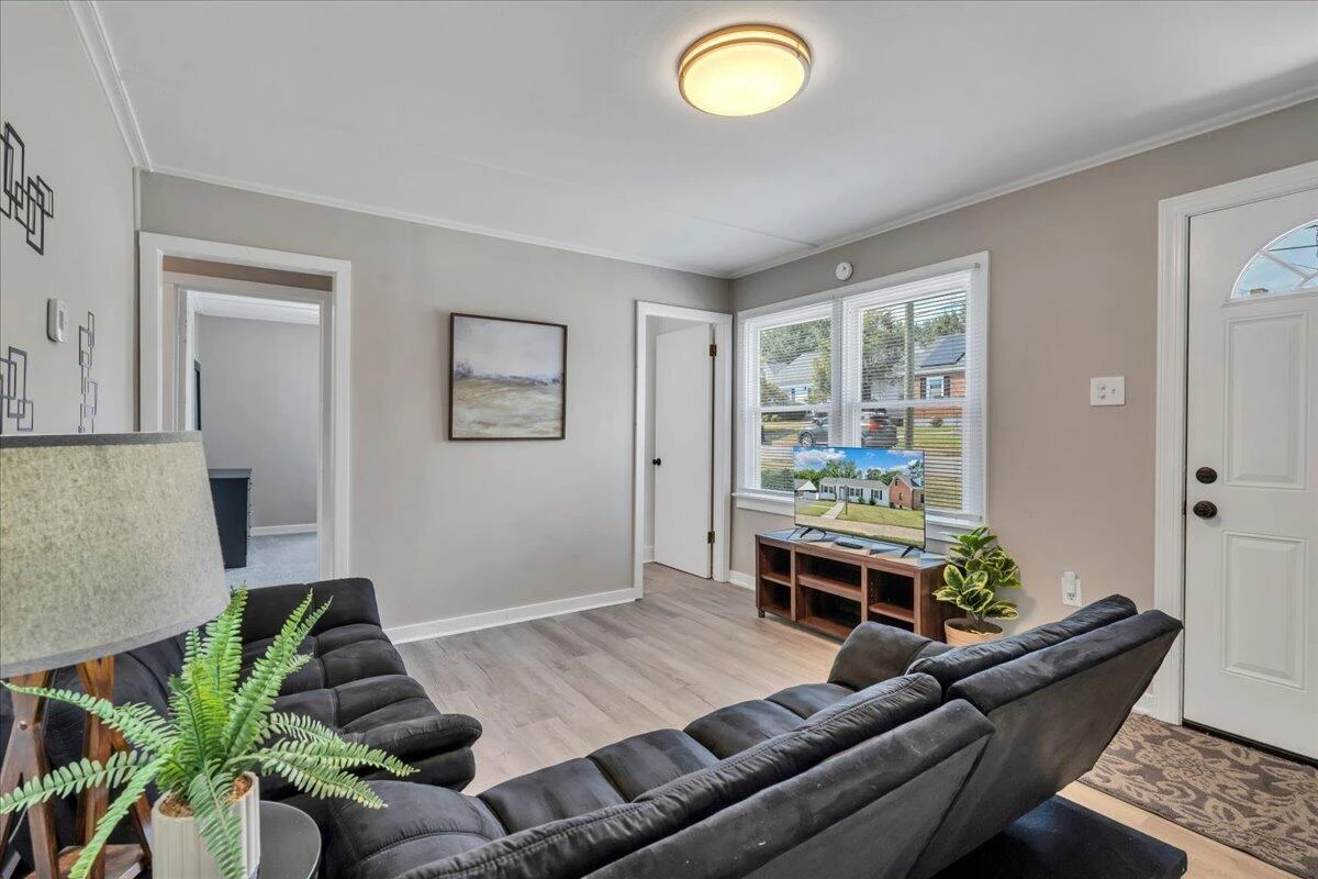 2936 Fleetwood AVE SW - Photo 13