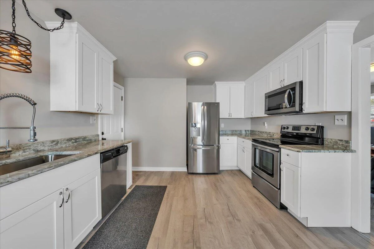 2936 Fleetwood AVE SW - Photo 17