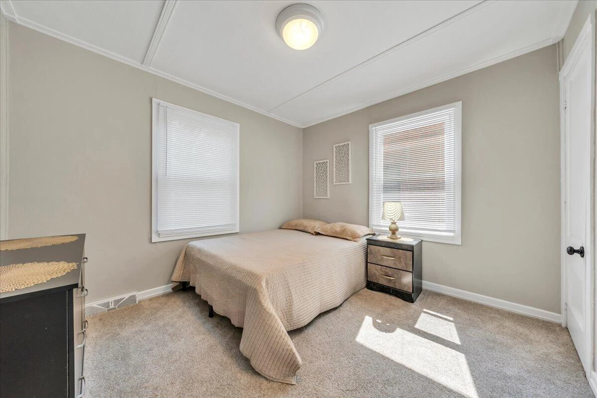 2936 Fleetwood AVE SW - Photo 36