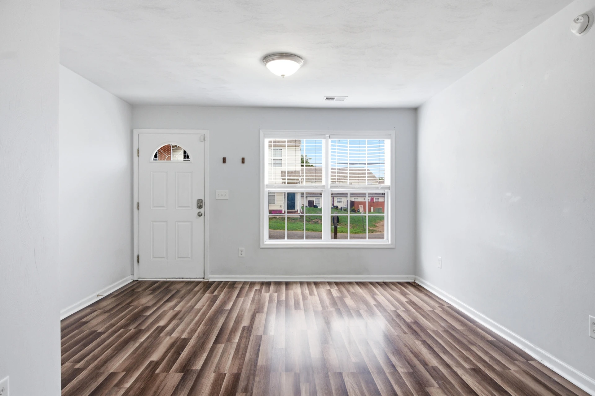 6709 Woodcreeper DR - Photo 3