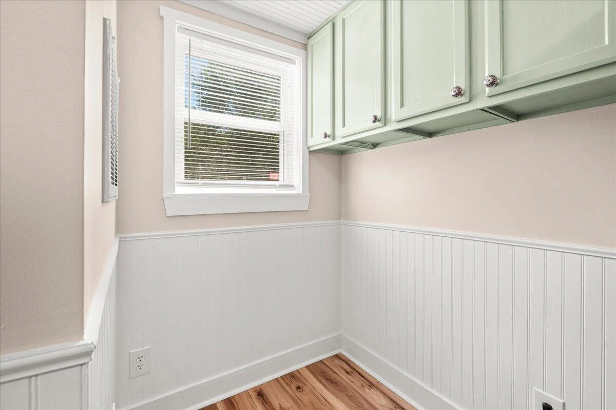 1311 Morton AVE SE - Photo 7