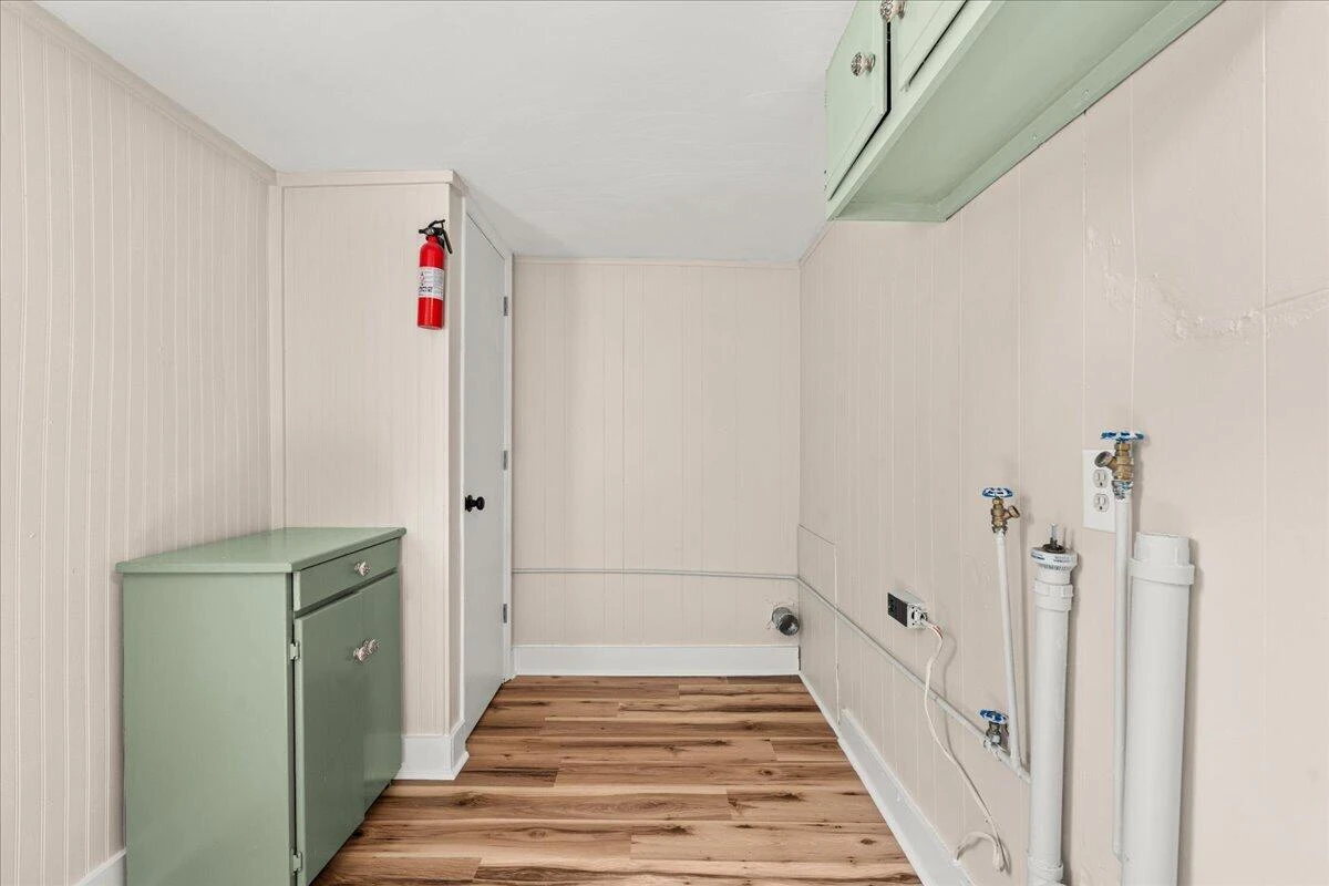 1311 Morton AVE SE - Photo 9