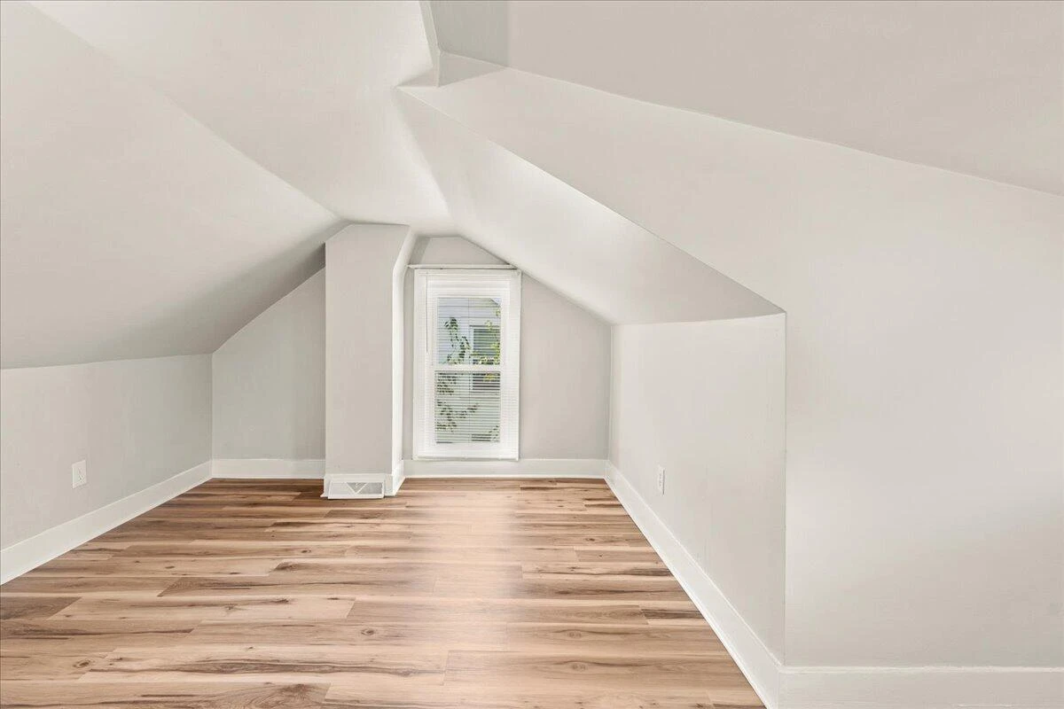 1311 Morton AVE SE - Photo 11