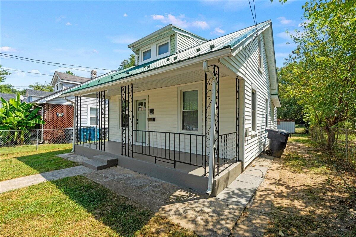 1311 Morton AVE SE - Photo 13