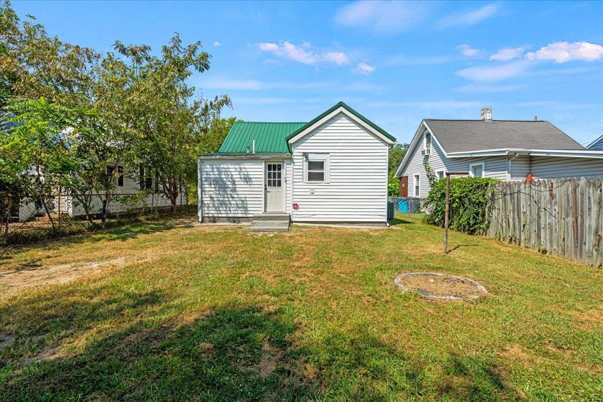 1311 Morton AVE SE - Photo 16