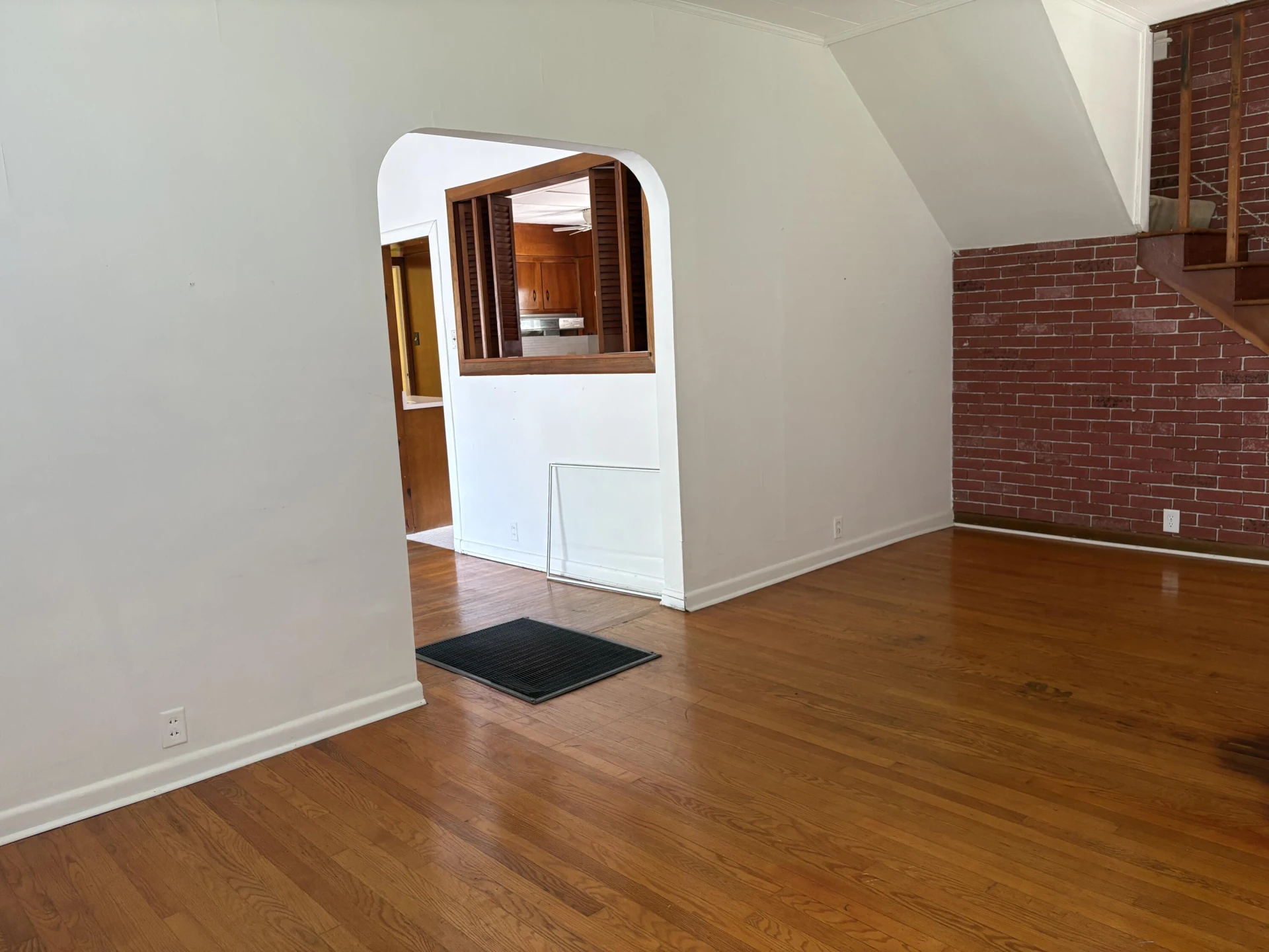 580 Roxbury ST - Photo 12