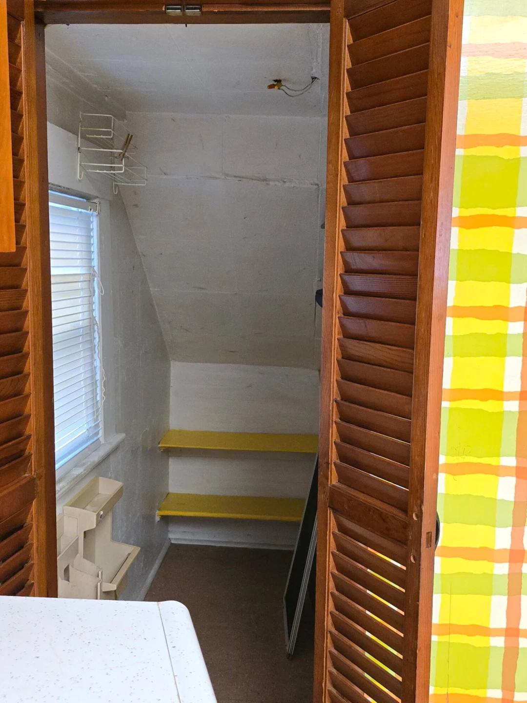580 Roxbury ST - Photo 16