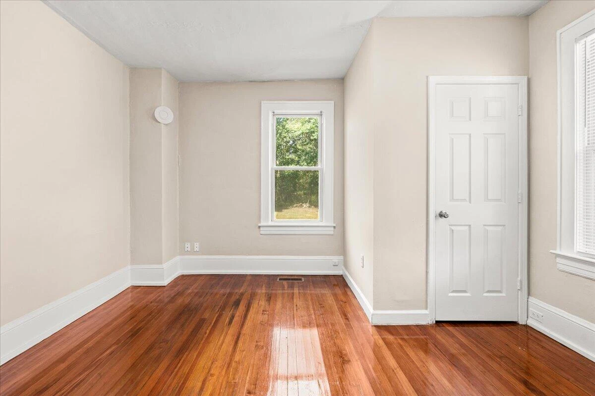 1312 Morton AVE SE - Photo 9