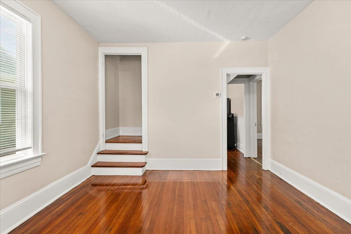 1312 Morton AVE SE - Photo 10