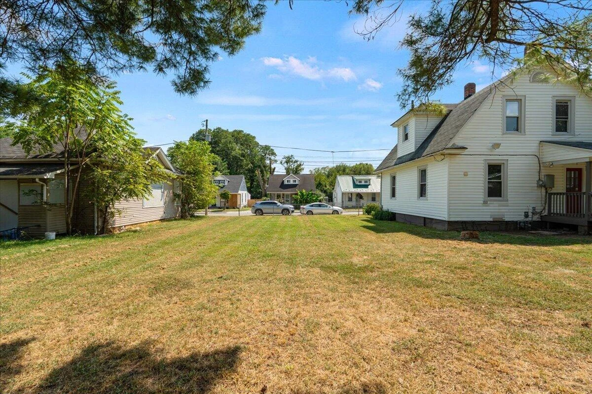 1312 Morton AVE SE - Photo 18