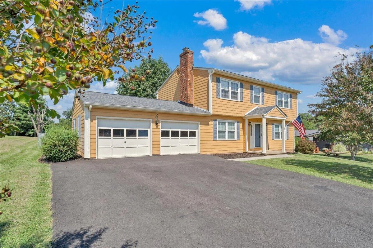 72 Hillandale DR - Photo 2