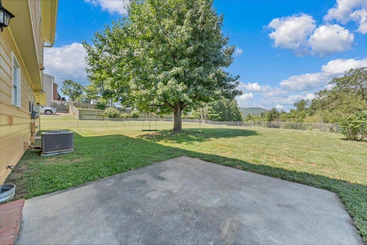 72 Hillandale DR - Photo 8