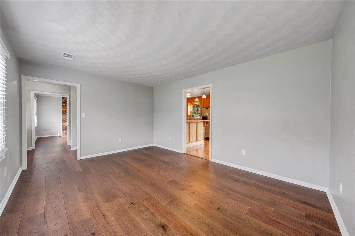 72 Hillandale DR - Photo 8