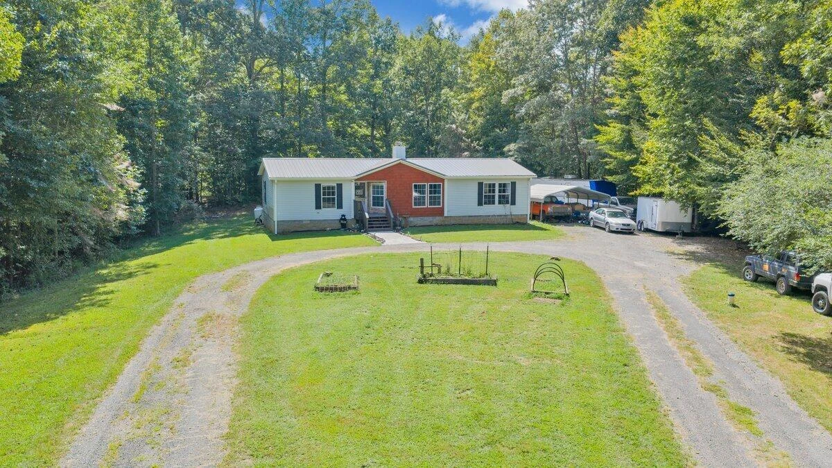 125 Whispering Breeze DR