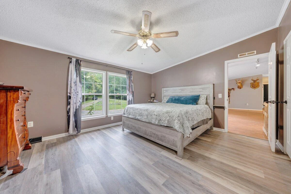 125 Whispering Breeze DR - Photo 28