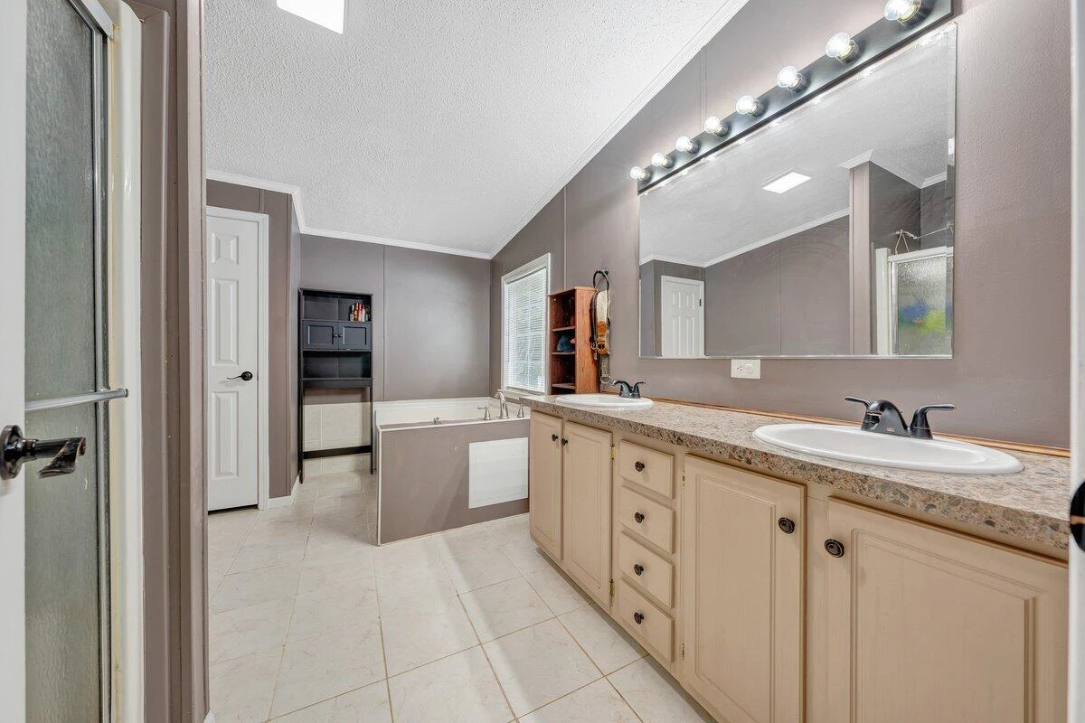 125 Whispering Breeze DR - Photo 30