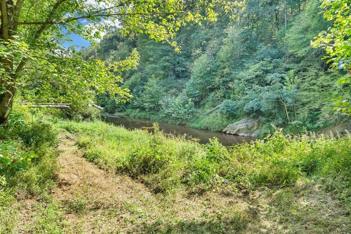 125 Whispering Breeze DR - Photo 43