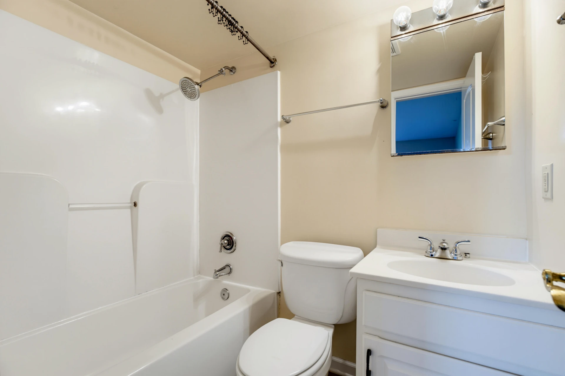 1217 Villa LN #B - Photo 17