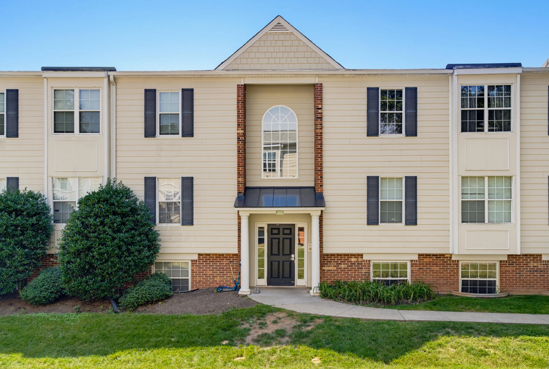 1217 Villa LN #B - Photo 20