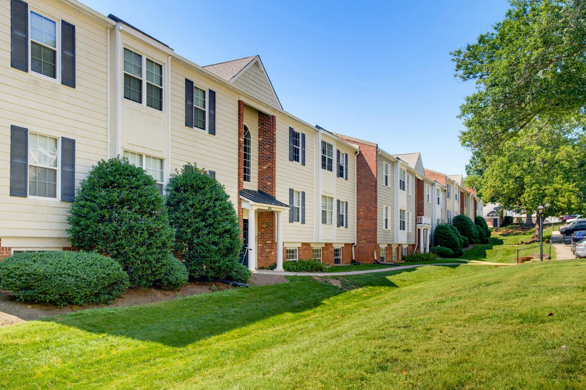 1217 Villa LN #B - Photo 22