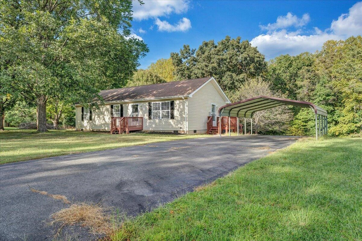 290 Fields AVE - Photo 5