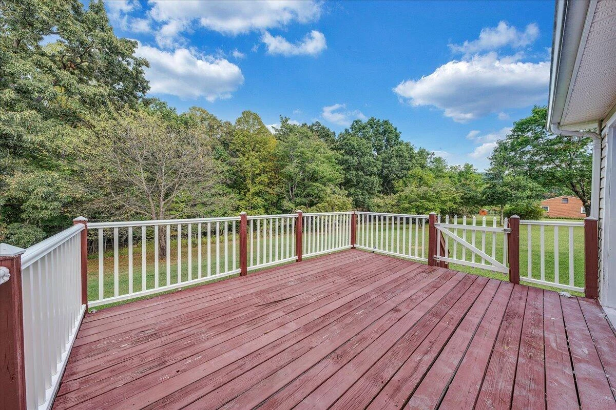 290 Fields AVE - Photo 10