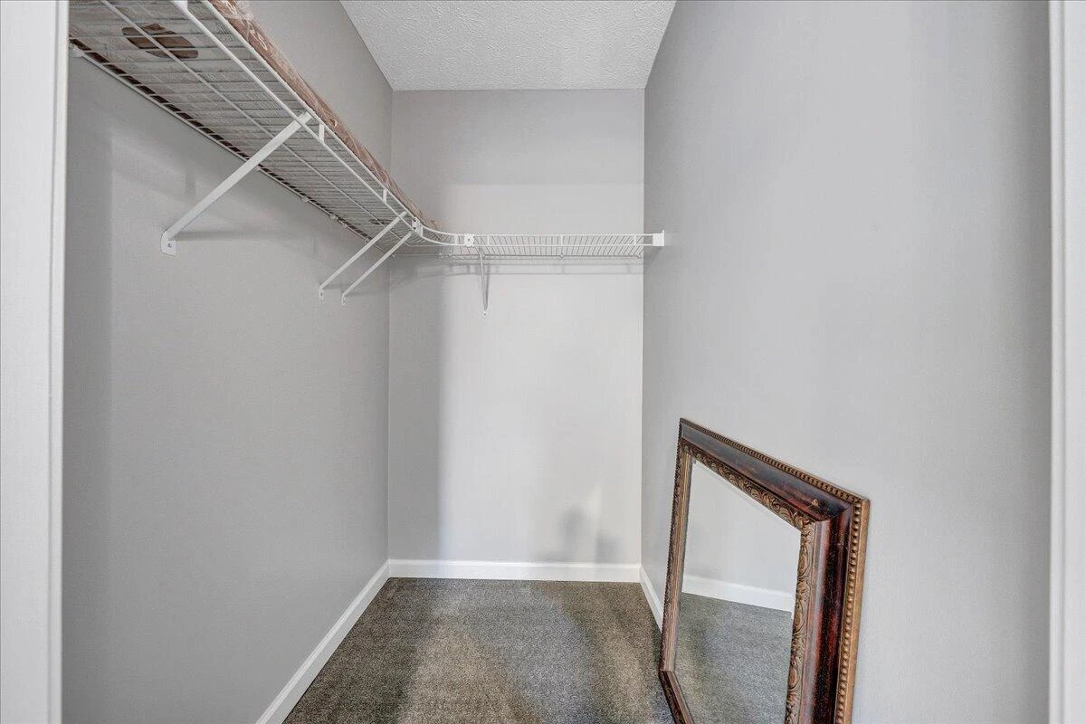 290 Fields AVE - Photo 28
