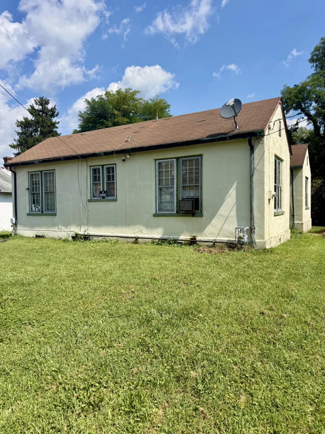 142 N Monroe AVE - Photo 2