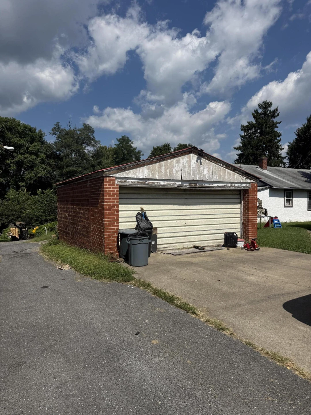 142 N Monroe AVE - Photo 3