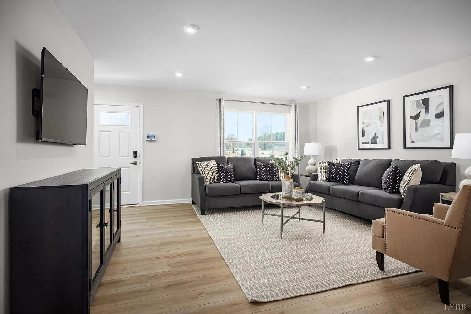 124 Johnston Park DR - Photo 2