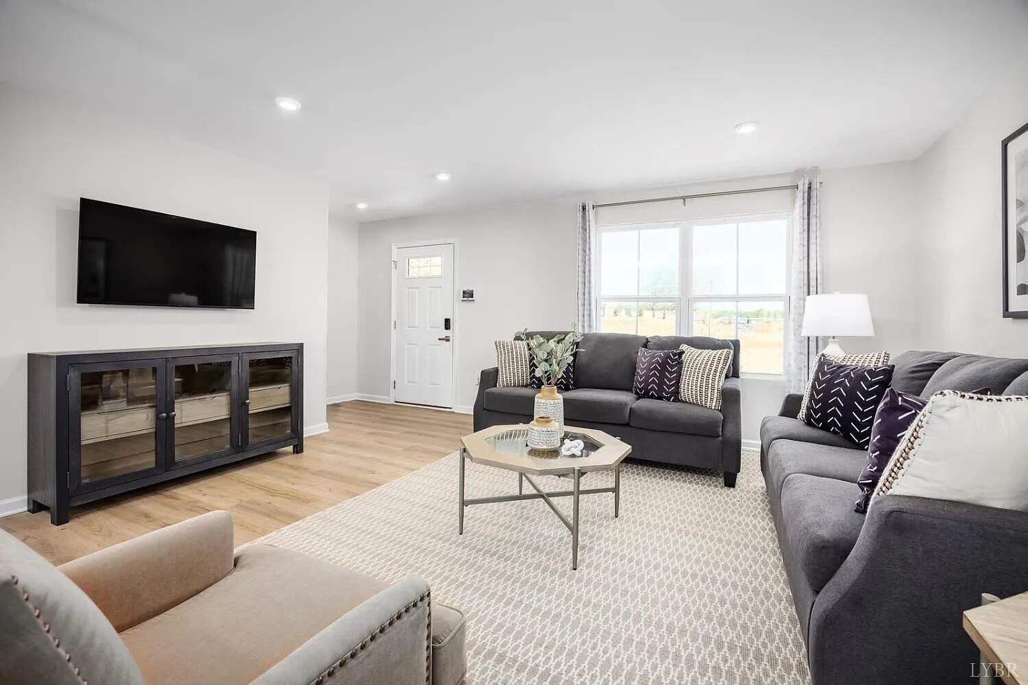 124 Johnston Park DR - Photo 3