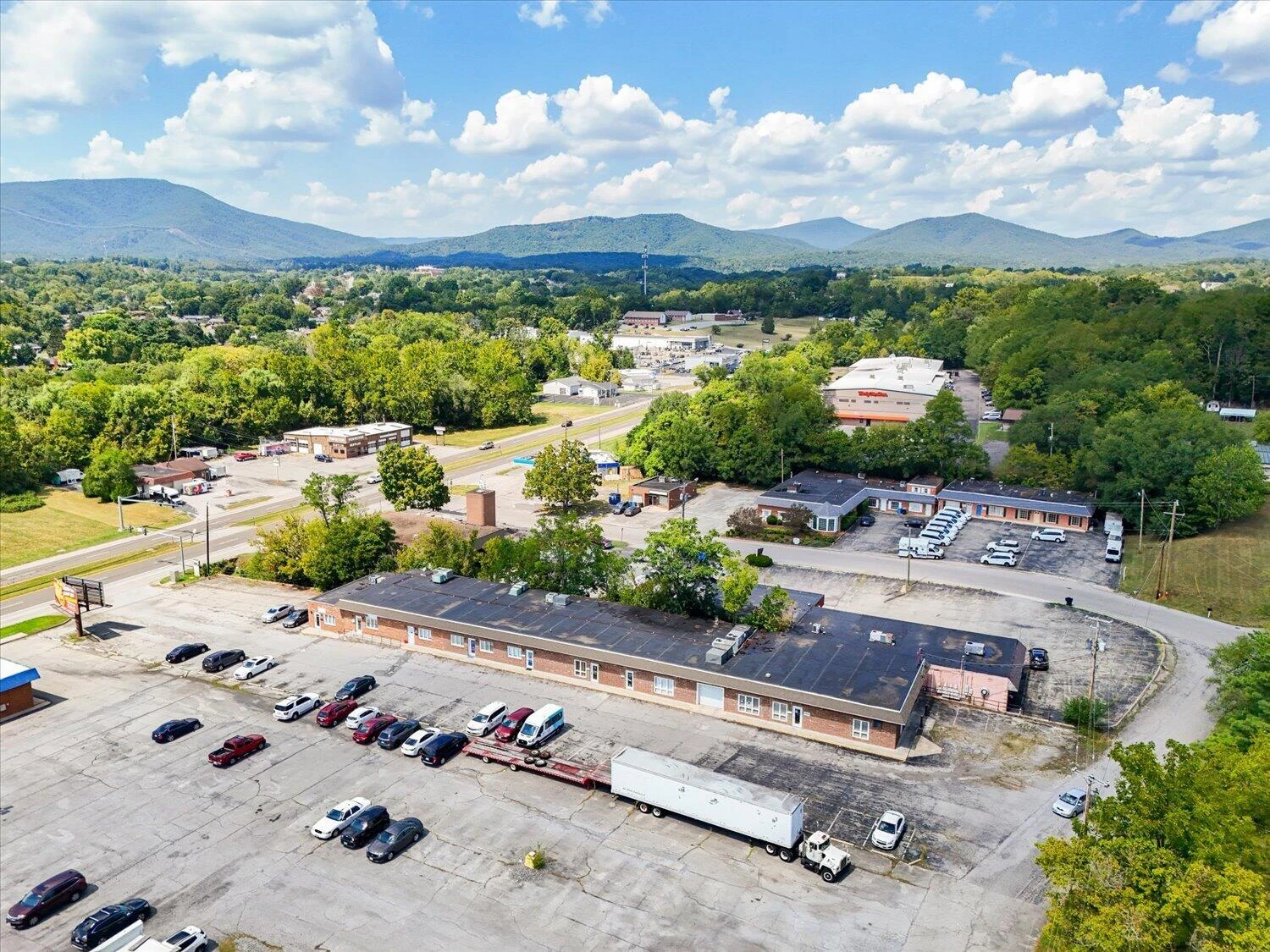 1727 Peters Creek RD NW - Photo 4