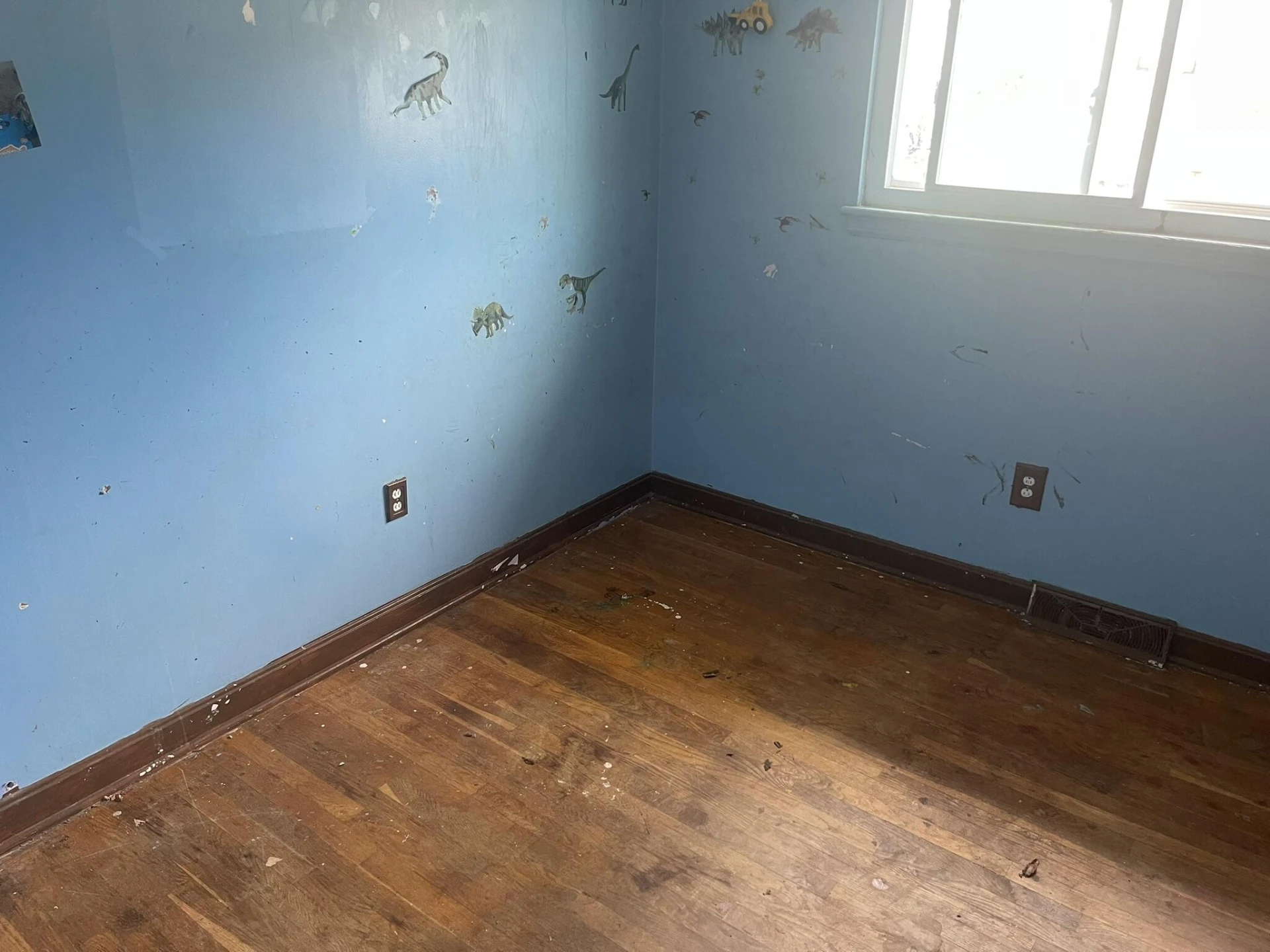 1435 Filson ST - Photo 7