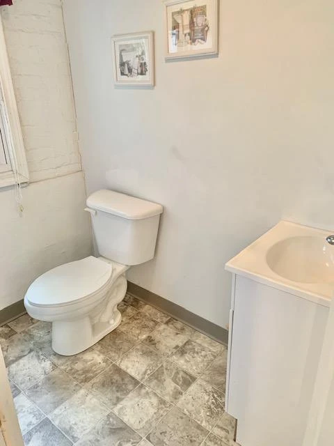 1040 McCormick BLVD - Photo 16