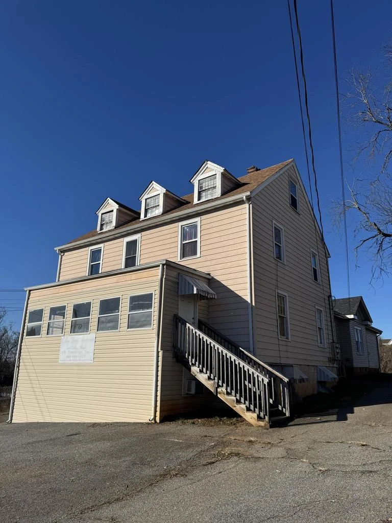 216 College ST