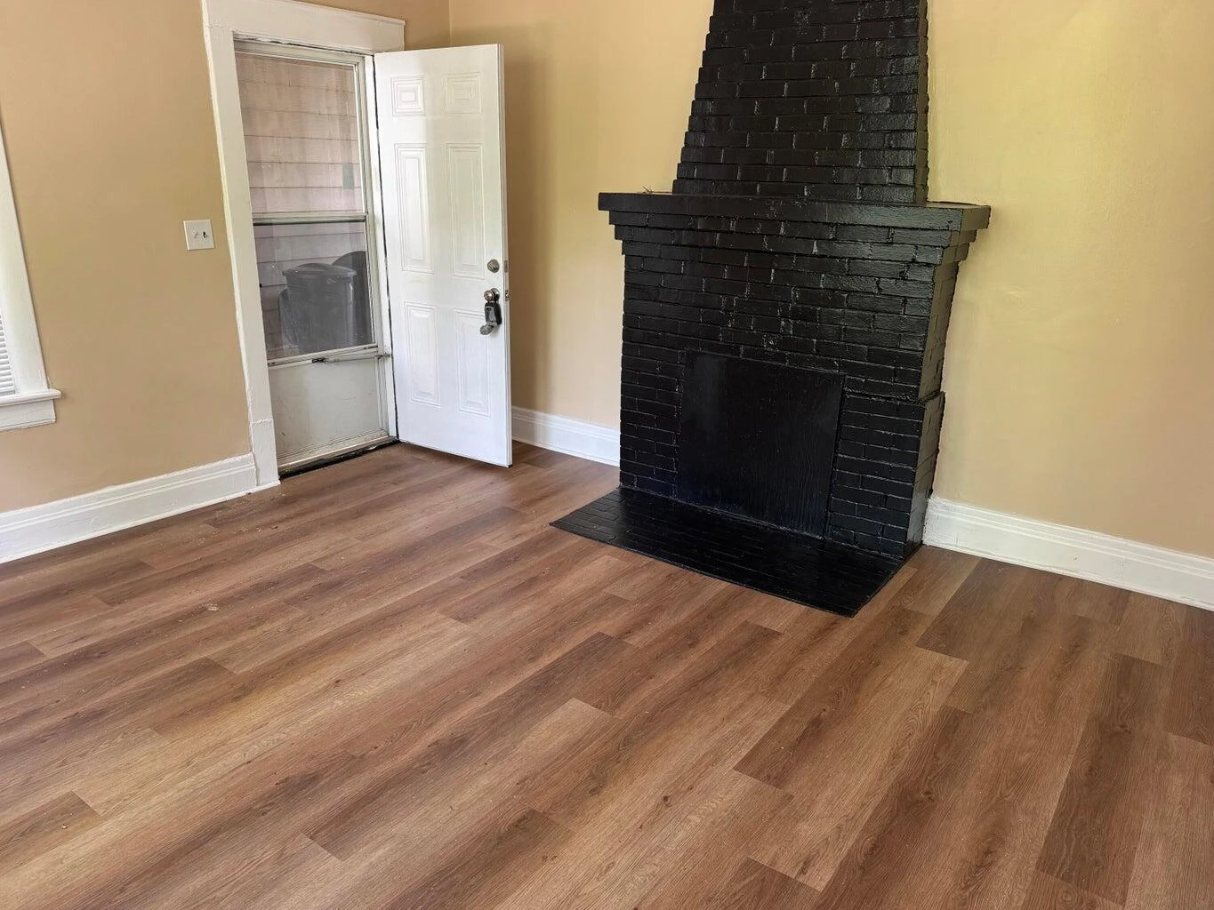 216 College ST - Photo 4