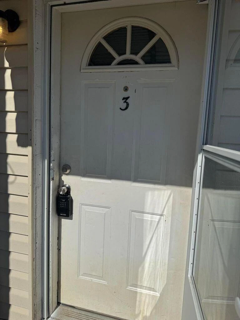 216 College ST - Photo 8